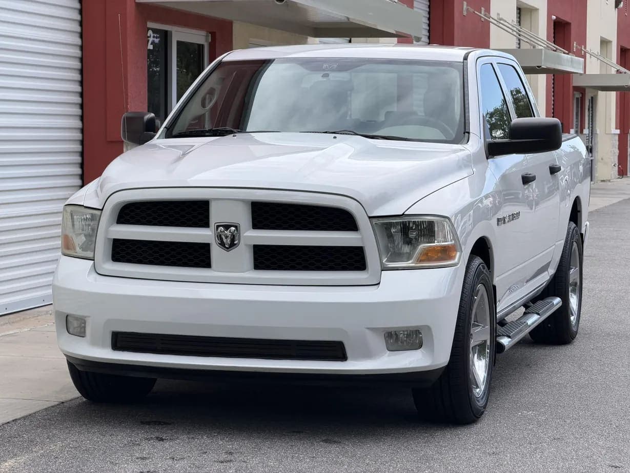 2012 Ram 1500 Express Crew Cab Hemi video preview