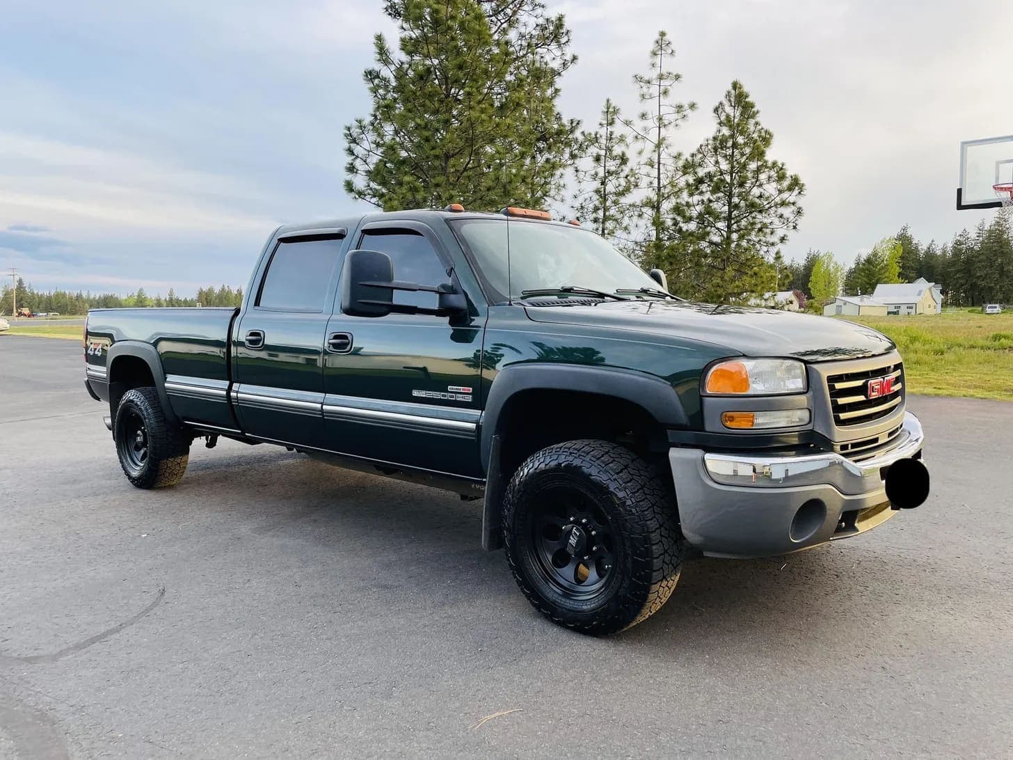 2005 GMC Sierra 2500 HD, view 1
