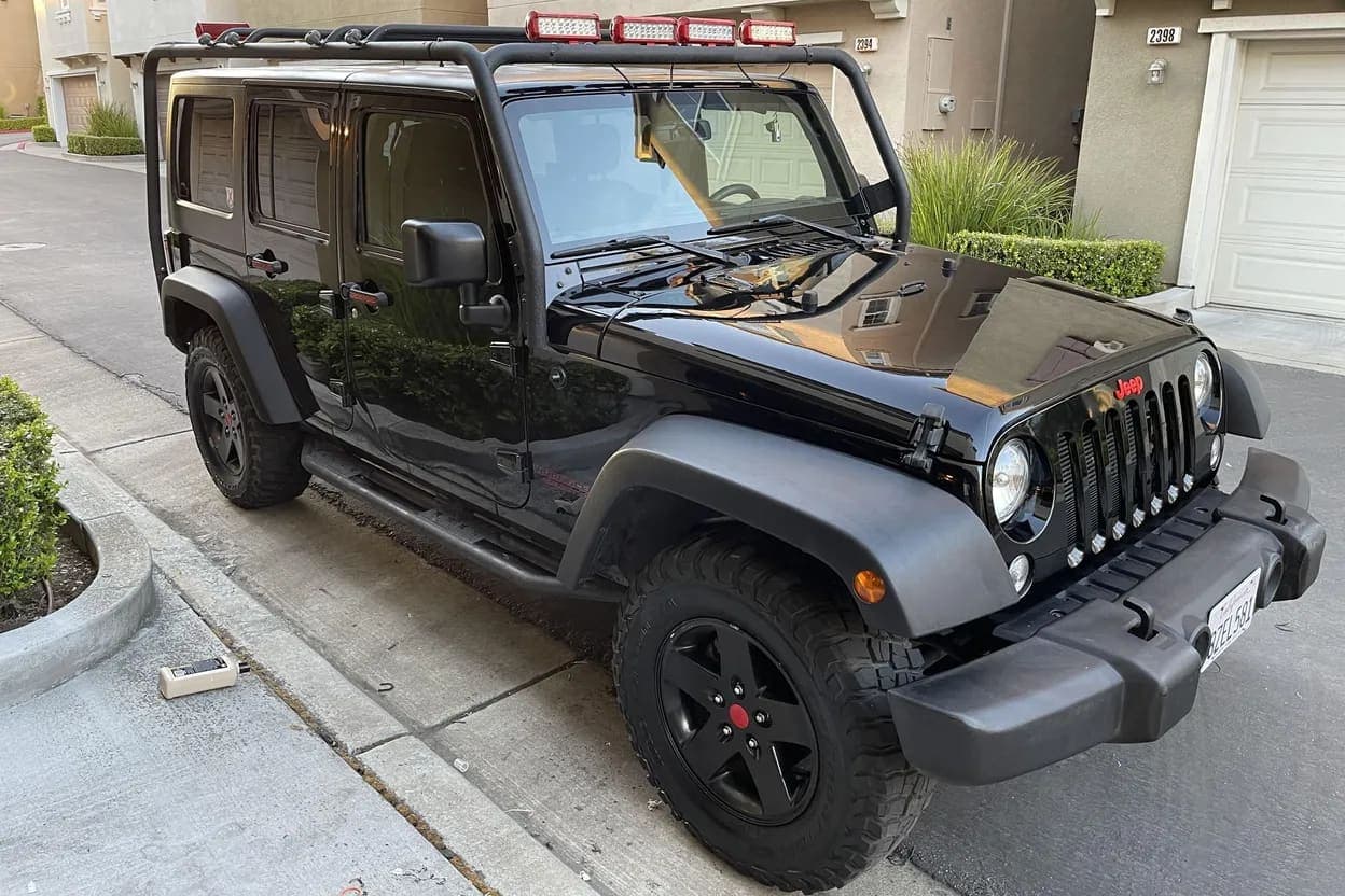 2017 Jeep Wrangler Unlimited Sport exterior
