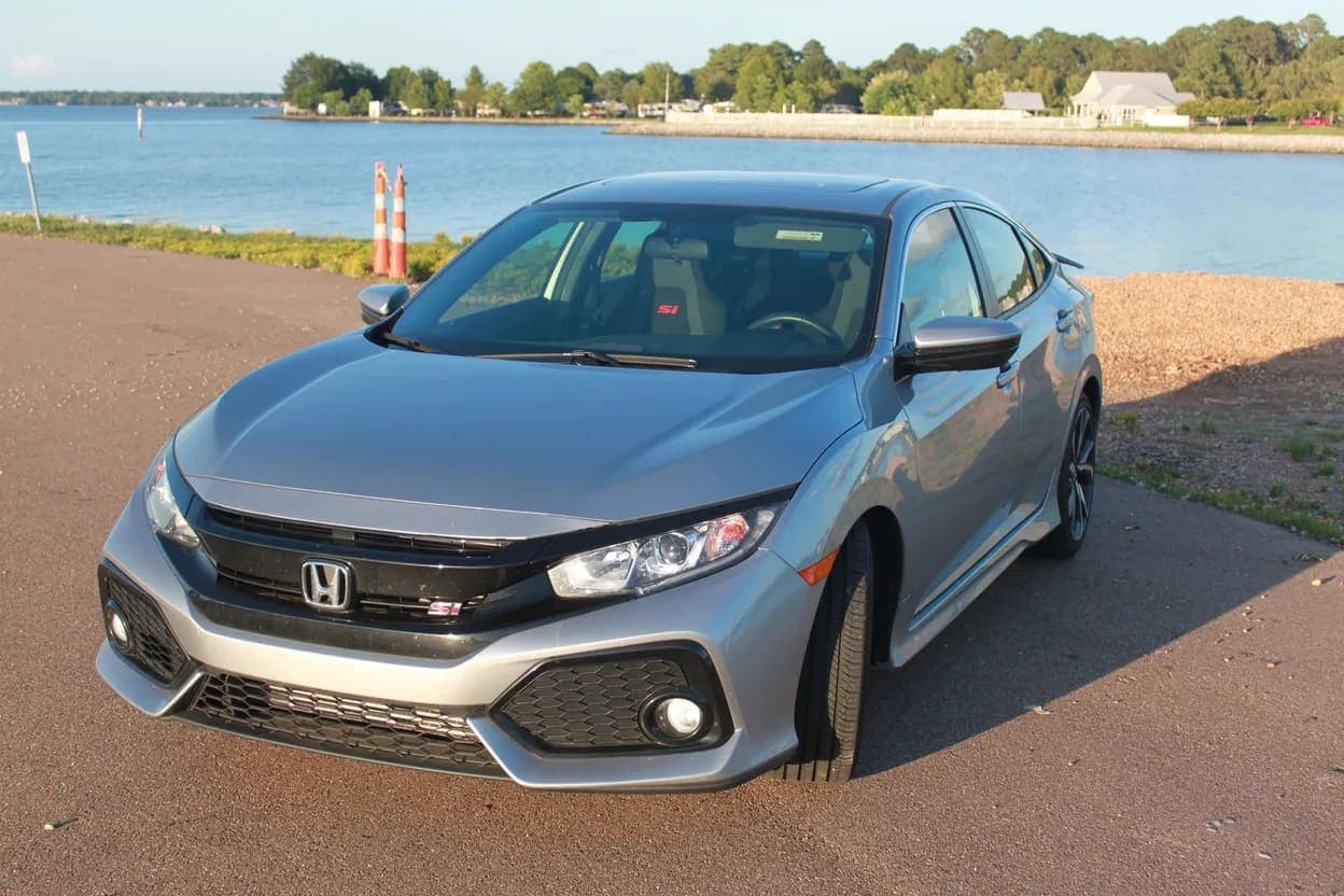 2018 Honda Civic Si Sedan exterior