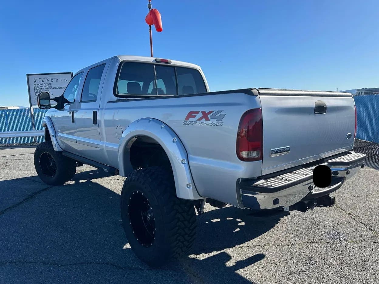 2006 Ford F-250 Super Duty Lariat, view