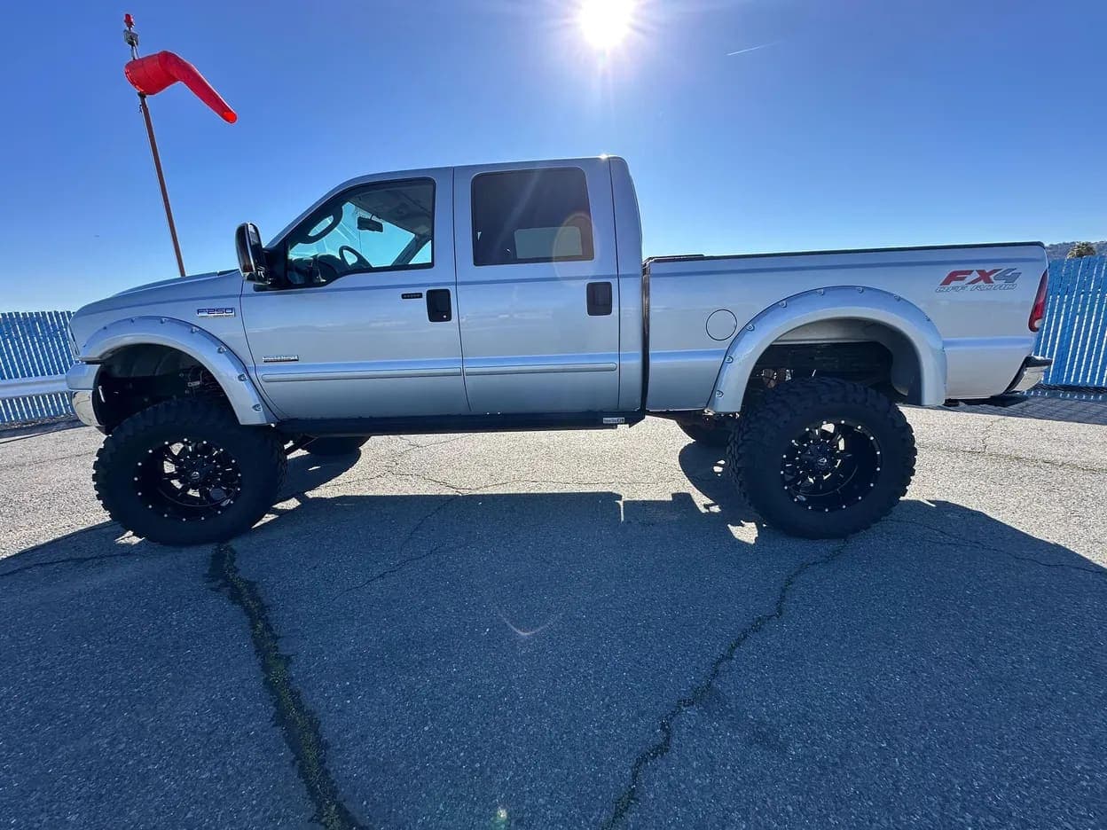 2006 Ford F-250 Super Duty Lariat, view