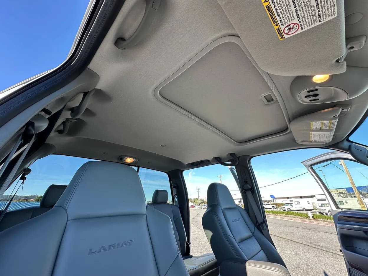 2006 Ford F-250 Super Duty Lariat, view