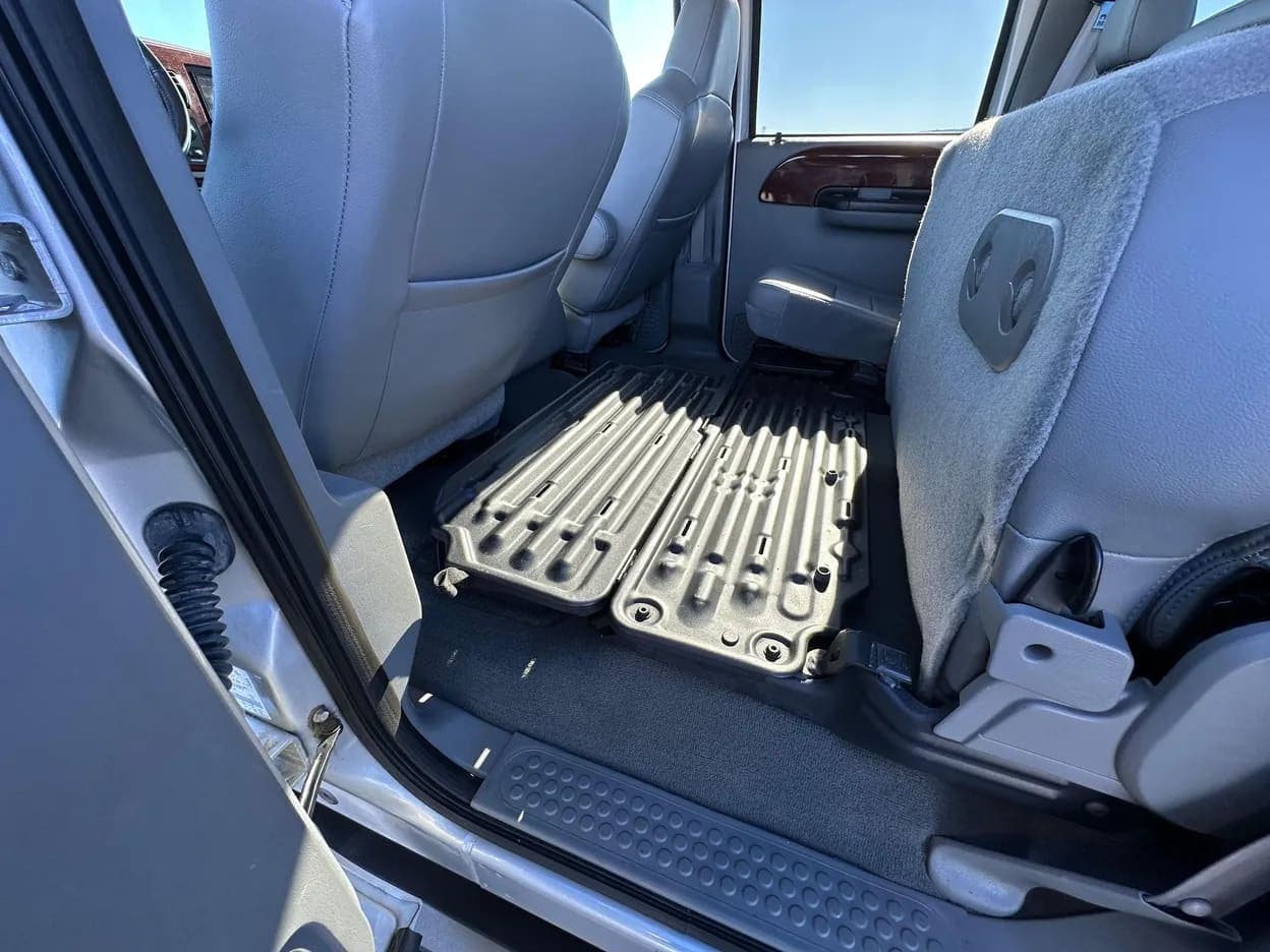 2006 Ford F-250 Super Duty Lariat, view