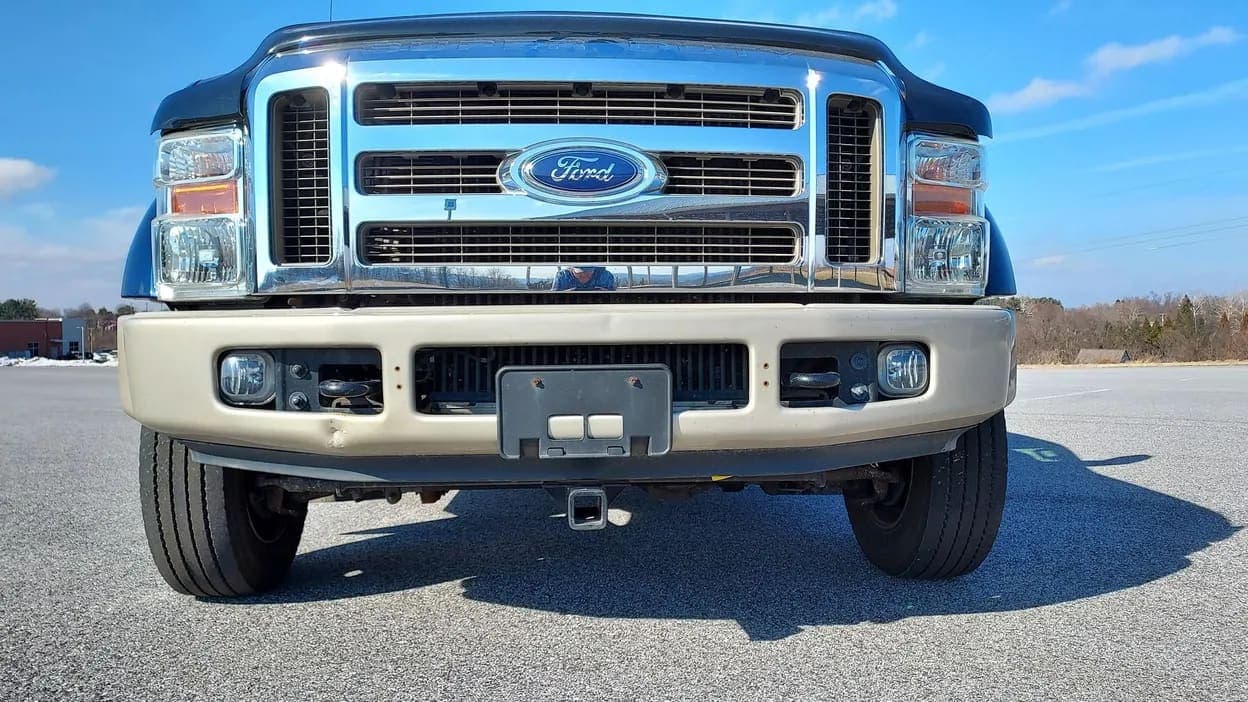 2008 Ford F-450 King Ranch, view