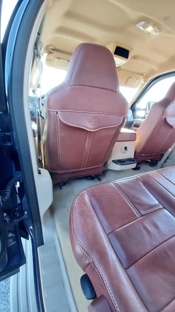 2008 Ford F-450 King Ranch, view