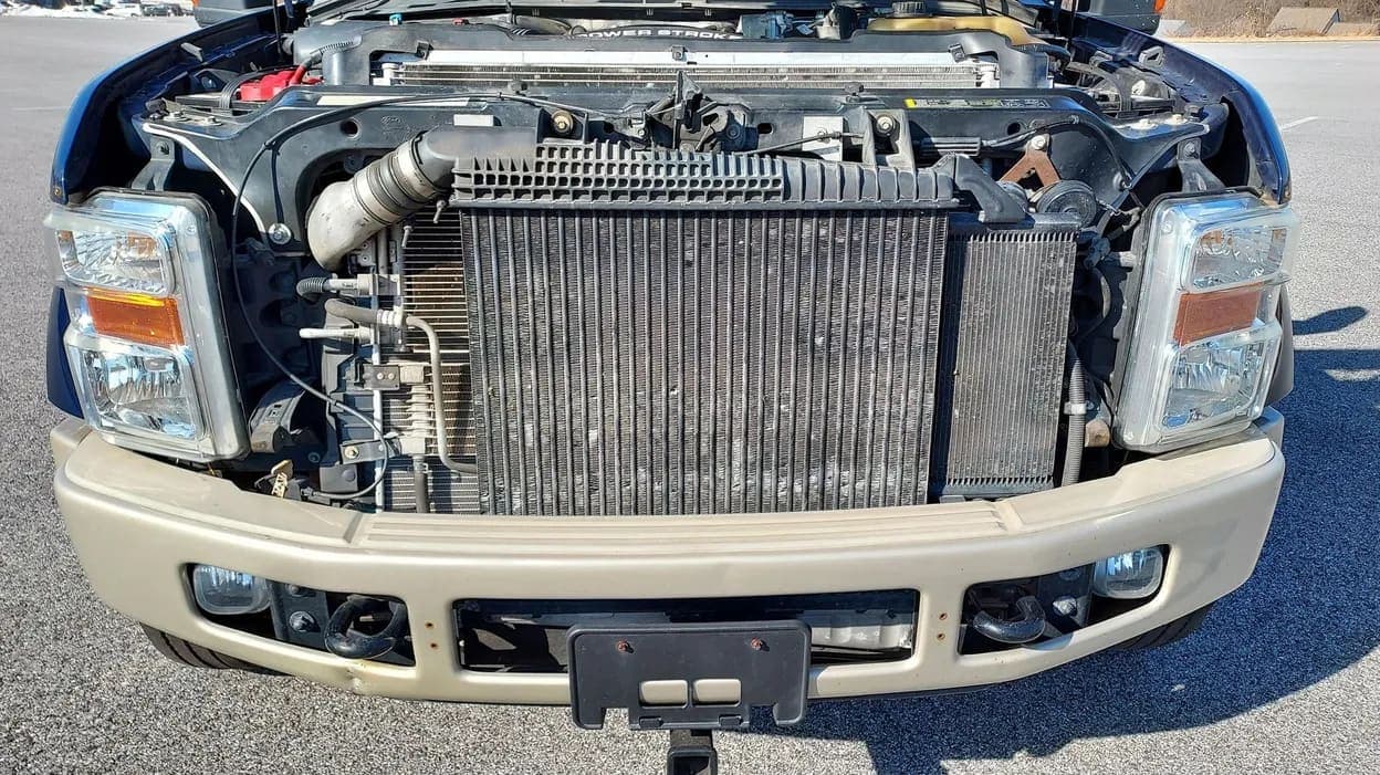 2008 Ford F-450 King Ranch, view