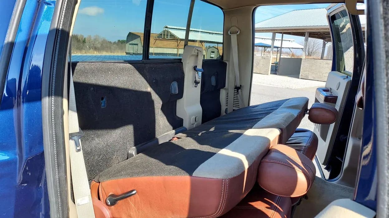 2008 Ford F-450 King Ranch, view