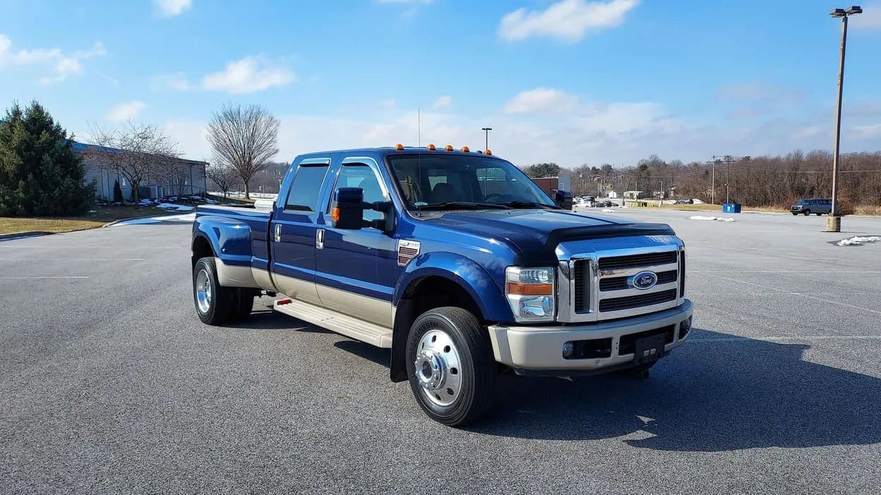 2008 Ford F-450 King Ranch, view