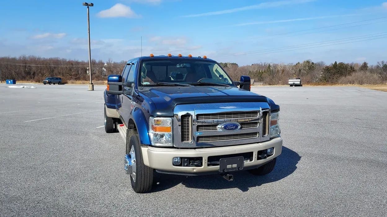2008 Ford F-450 King Ranch, view