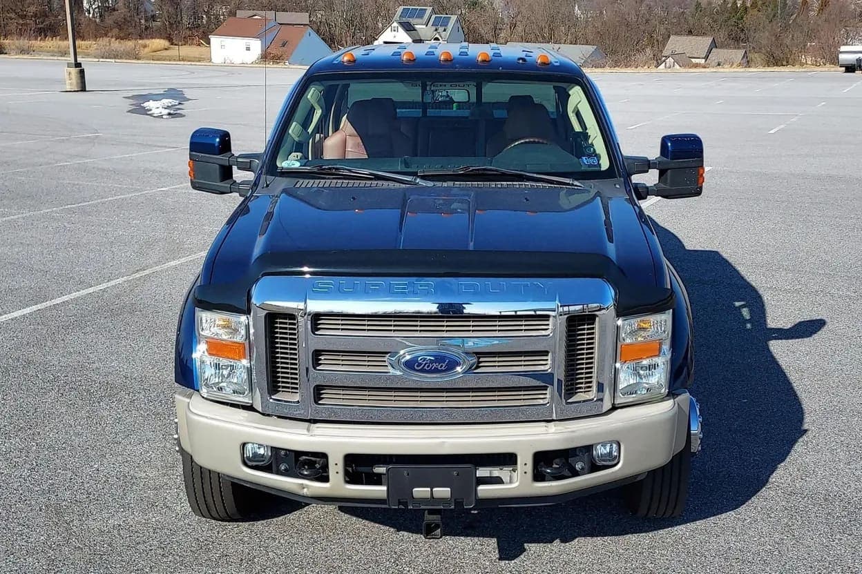 2008 Ford F-450 King Ranch, view