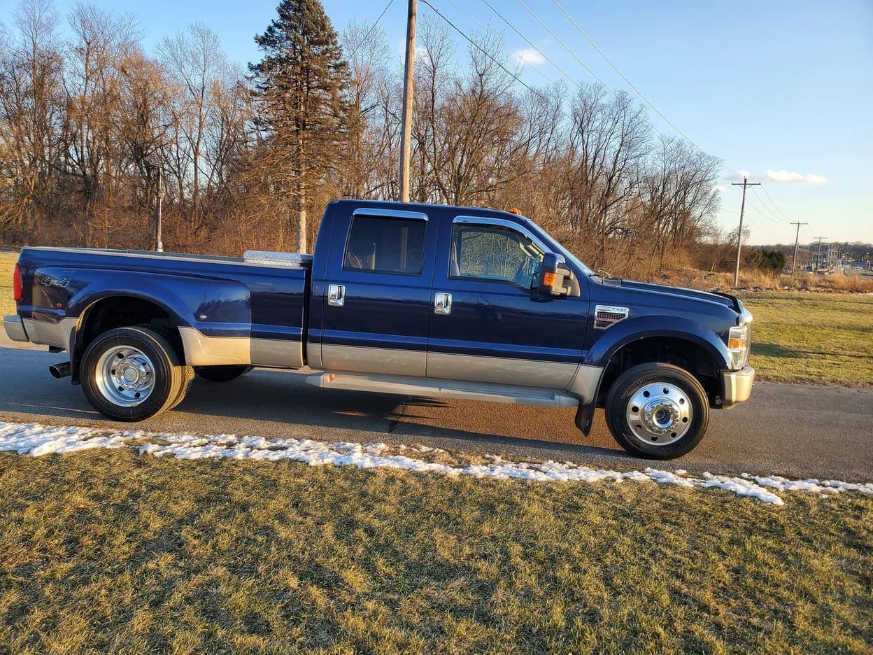 2008 Ford F-450 King Ranch, view