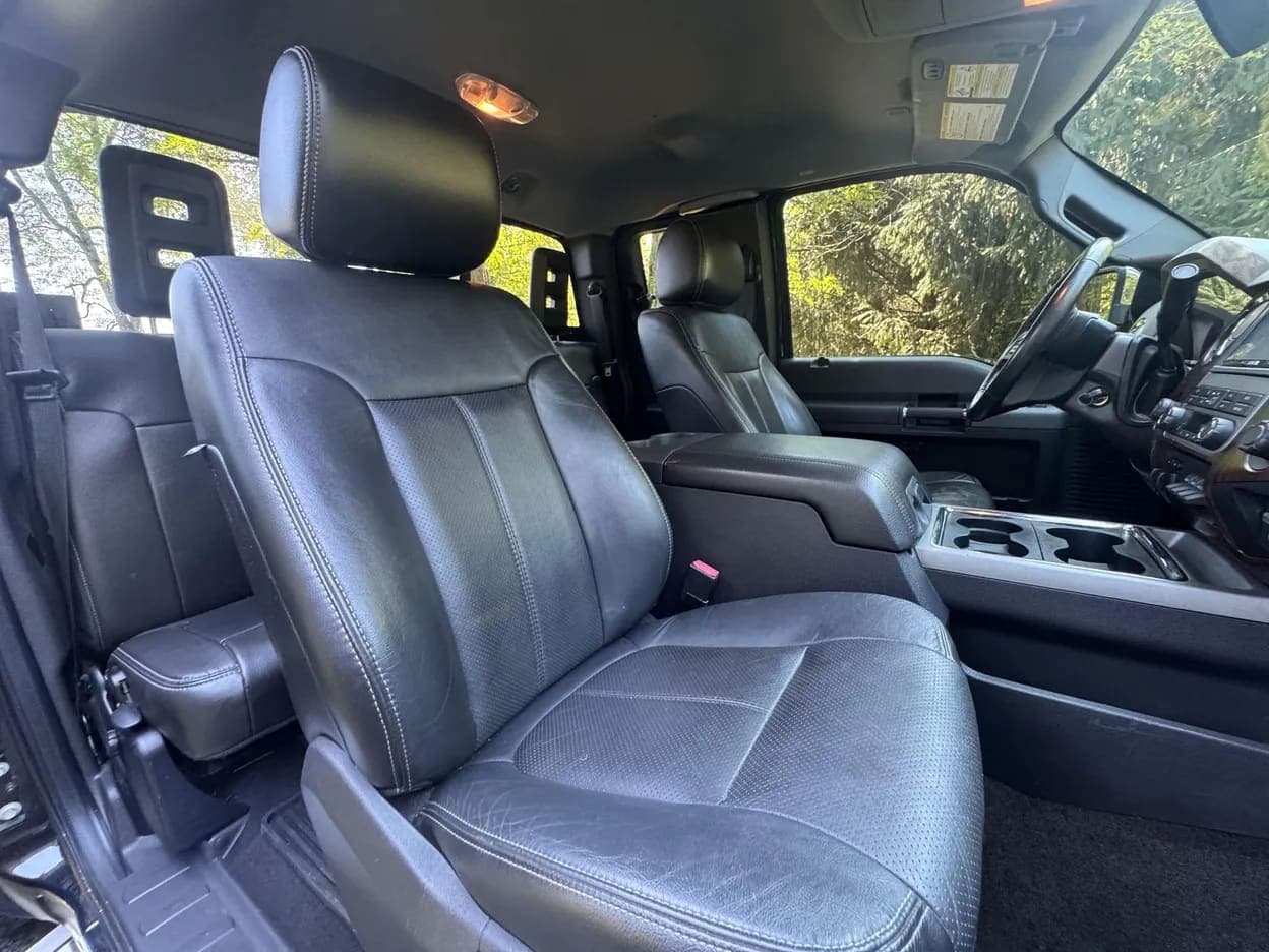 2012 Ford F-250 Super Duty Lariat, view