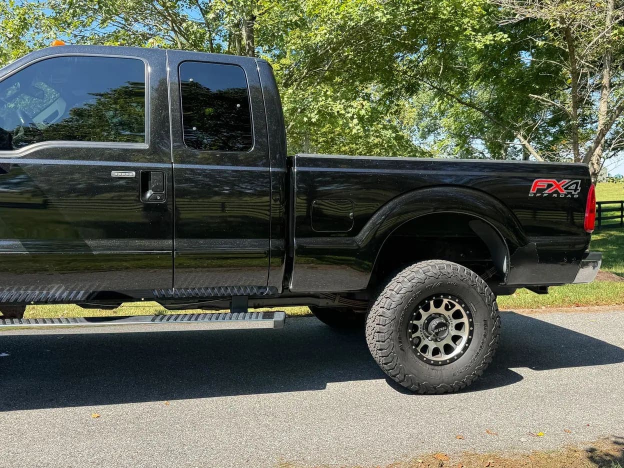 2012 Ford F-250 Super Duty Lariat, view