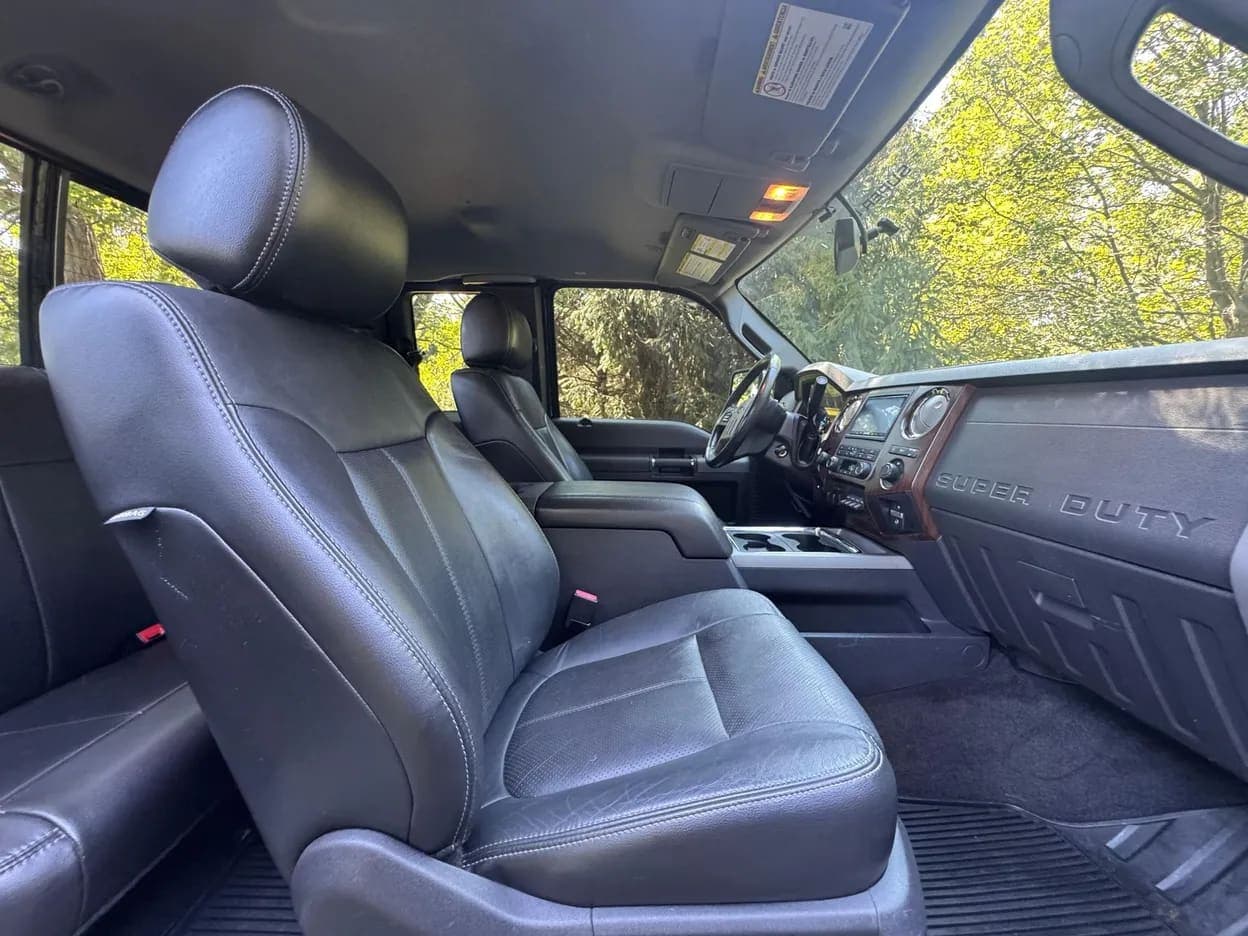 2012 Ford F-250 Super Duty Lariat, view