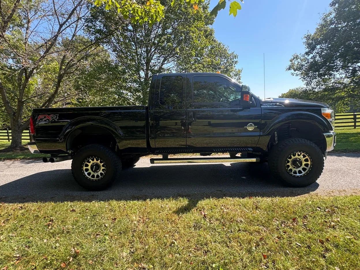 2012 Ford F-250 Super Duty Lariat, view