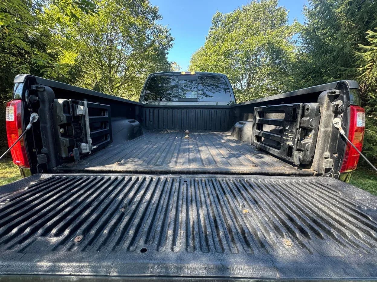 2012 Ford F-250 Super Duty Lariat, view