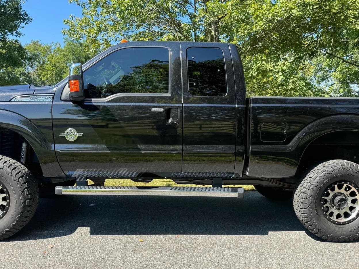 2012 Ford F-250 Super Duty Lariat, view