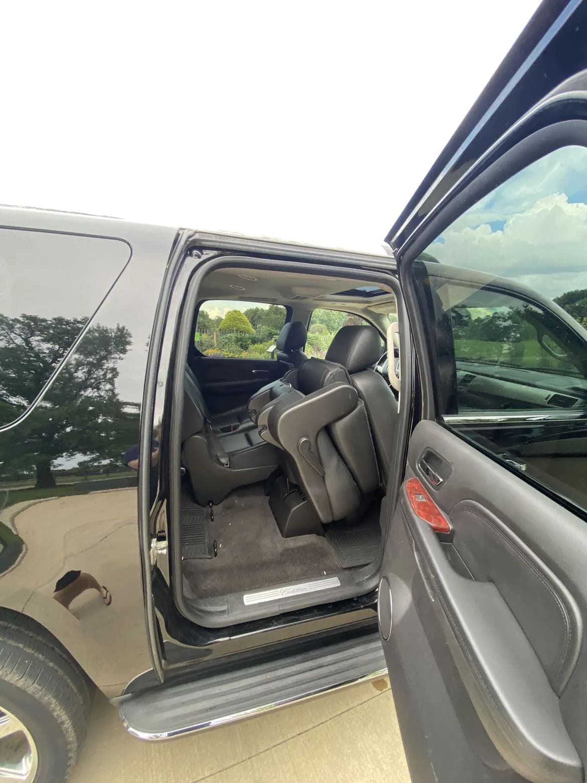 2013 Cadillac Escalade ESV, view