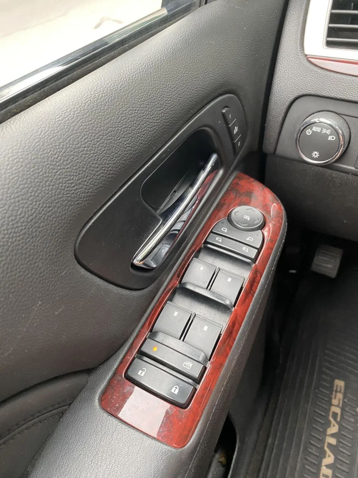 2013 Cadillac Escalade ESV, view