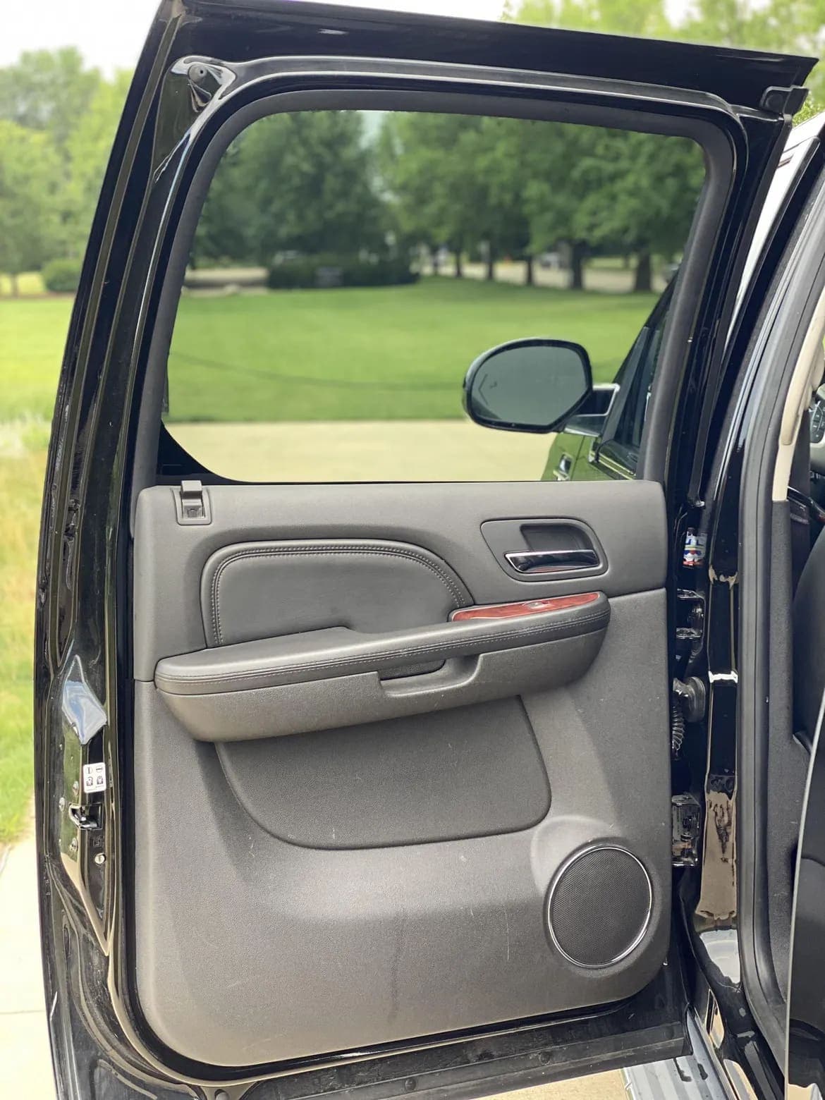 2013 Cadillac Escalade ESV, view