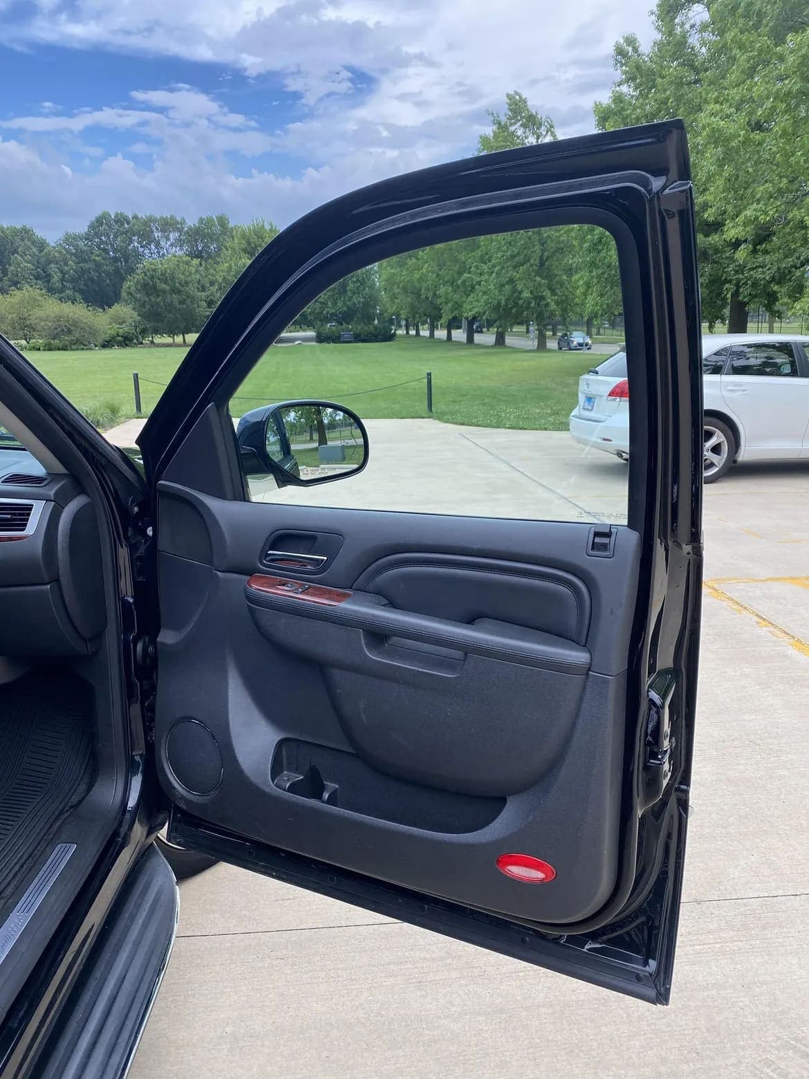 2013 Cadillac Escalade ESV, view