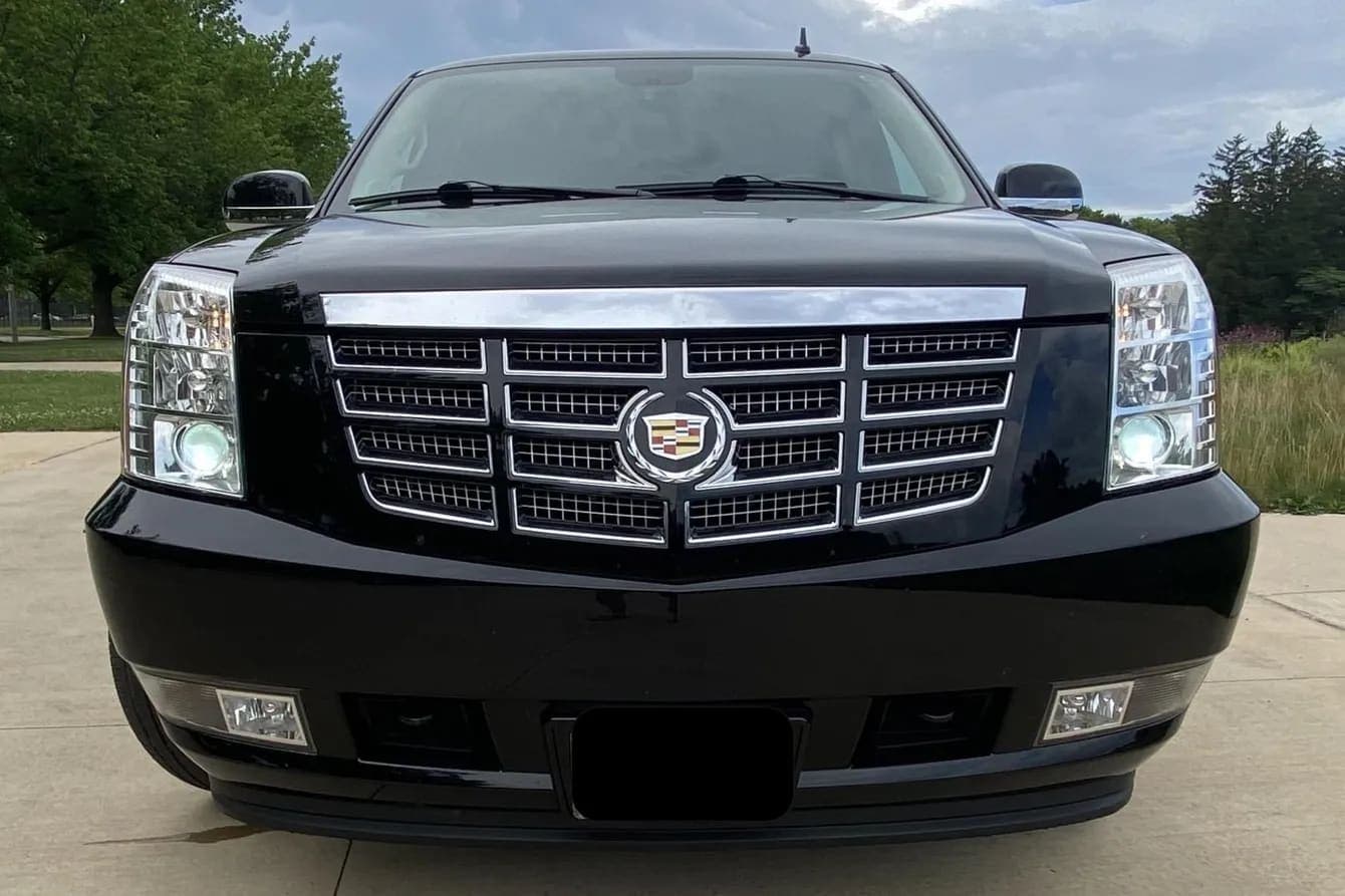 2013 Cadillac Escalade ESV, view