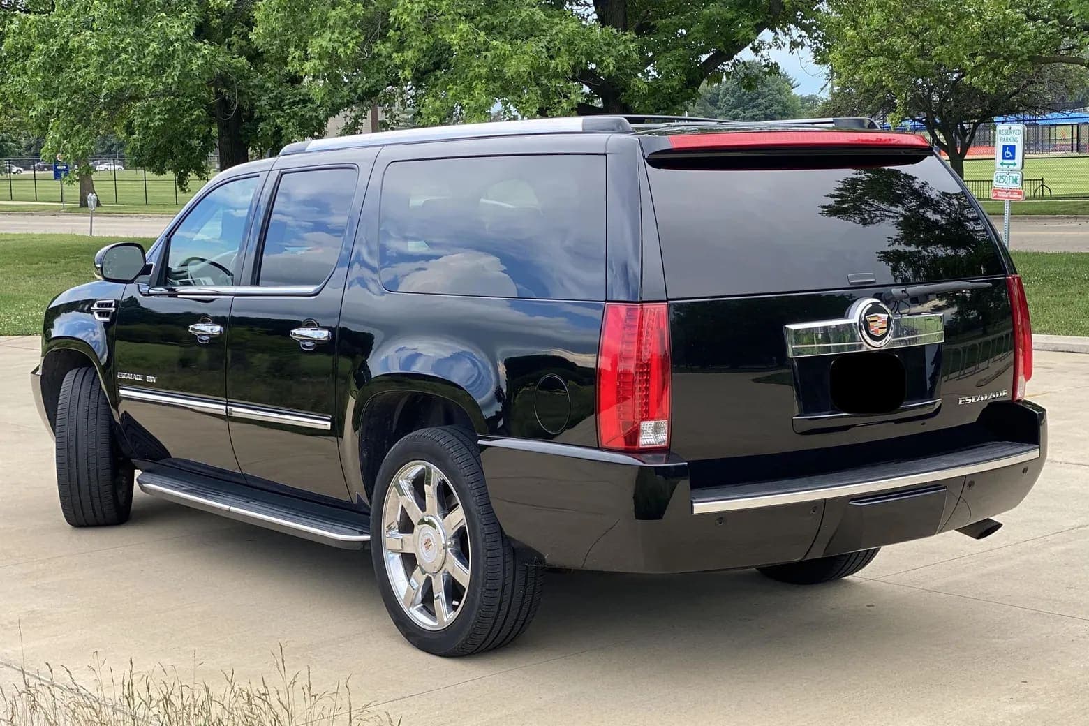 2013 Cadillac Escalade ESV, view