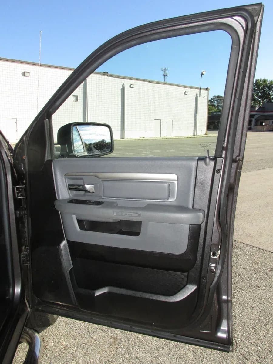 2014 Dodge Ram 1500 Big Horn, view