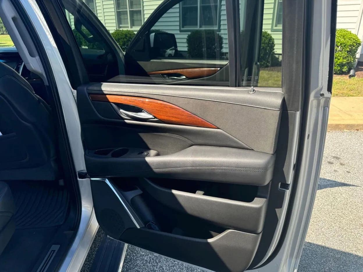 2016 Cadillac Escalade ESV, view