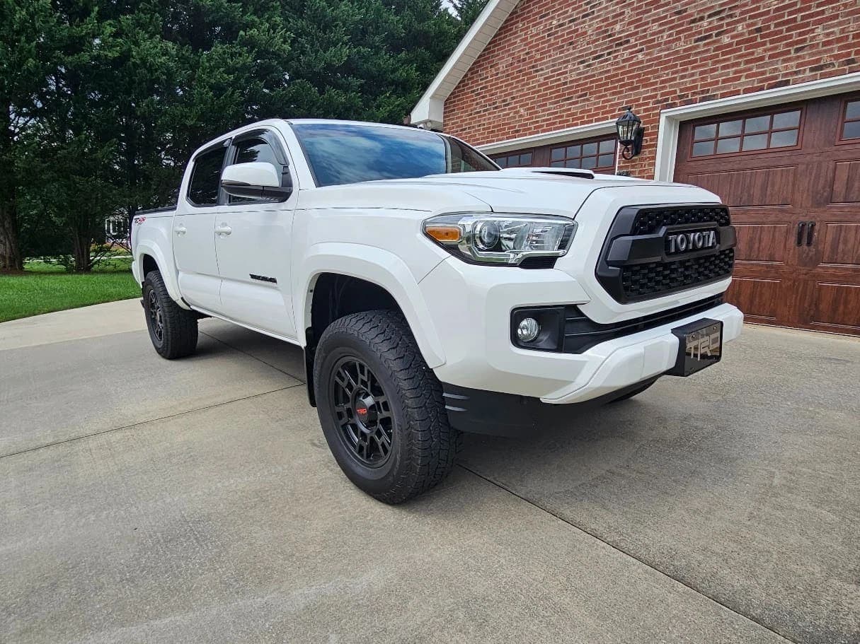 2016 Toyota Tacoma Double Cab exterior