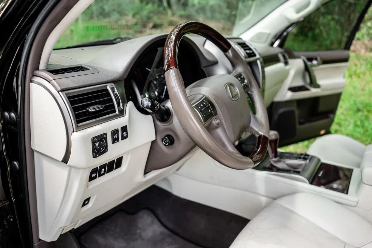 2017 Lexus GX 460, view