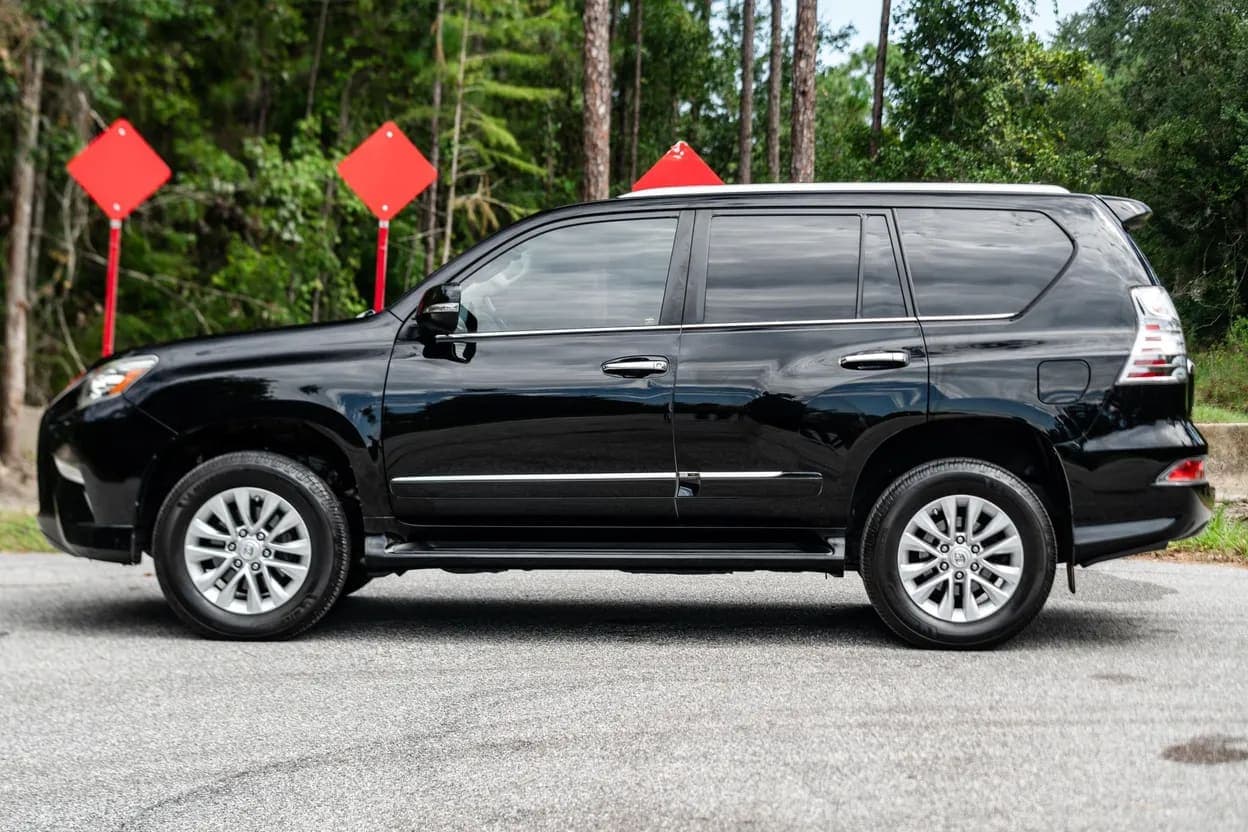 2017 Lexus GX 460, view