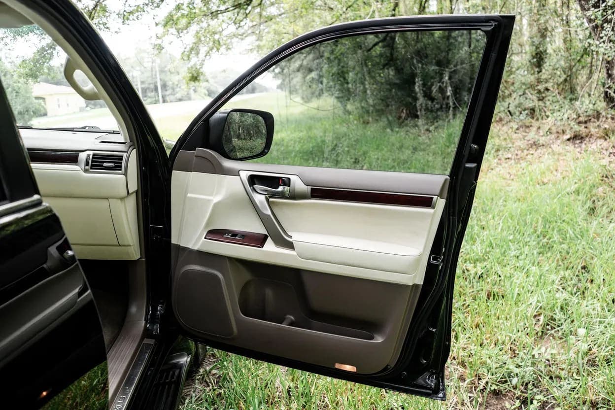 2017 Lexus GX 460, view