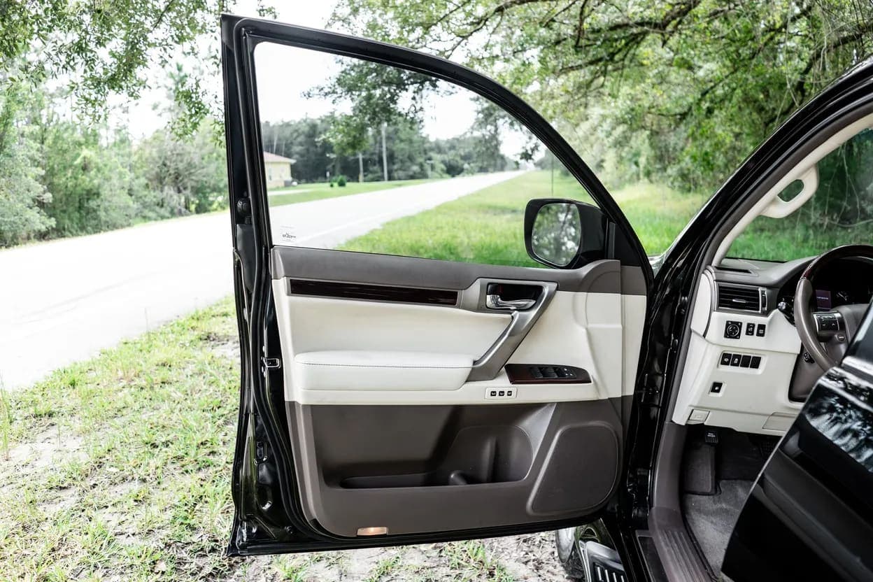 2017 Lexus GX 460, view