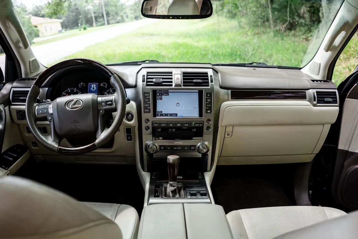 2017 Lexus GX 460, view