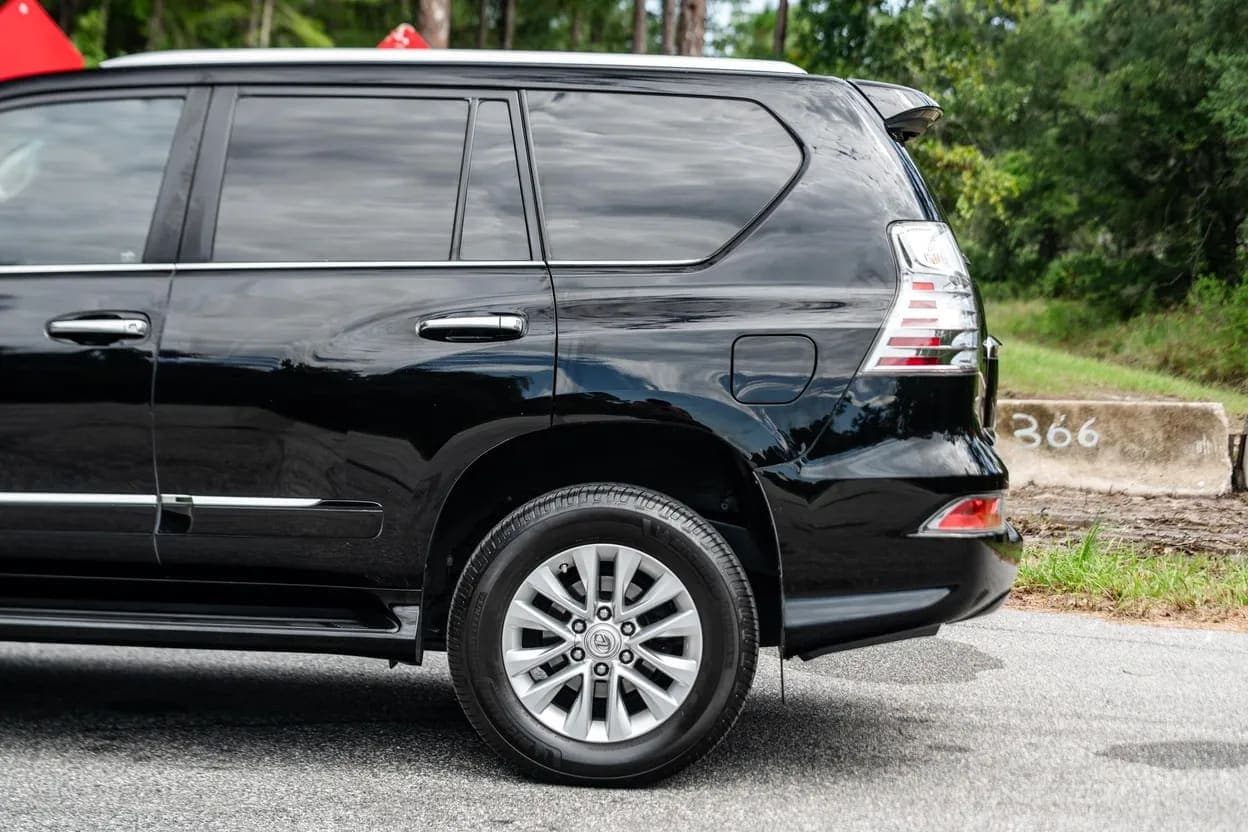 2017 Lexus GX 460, view