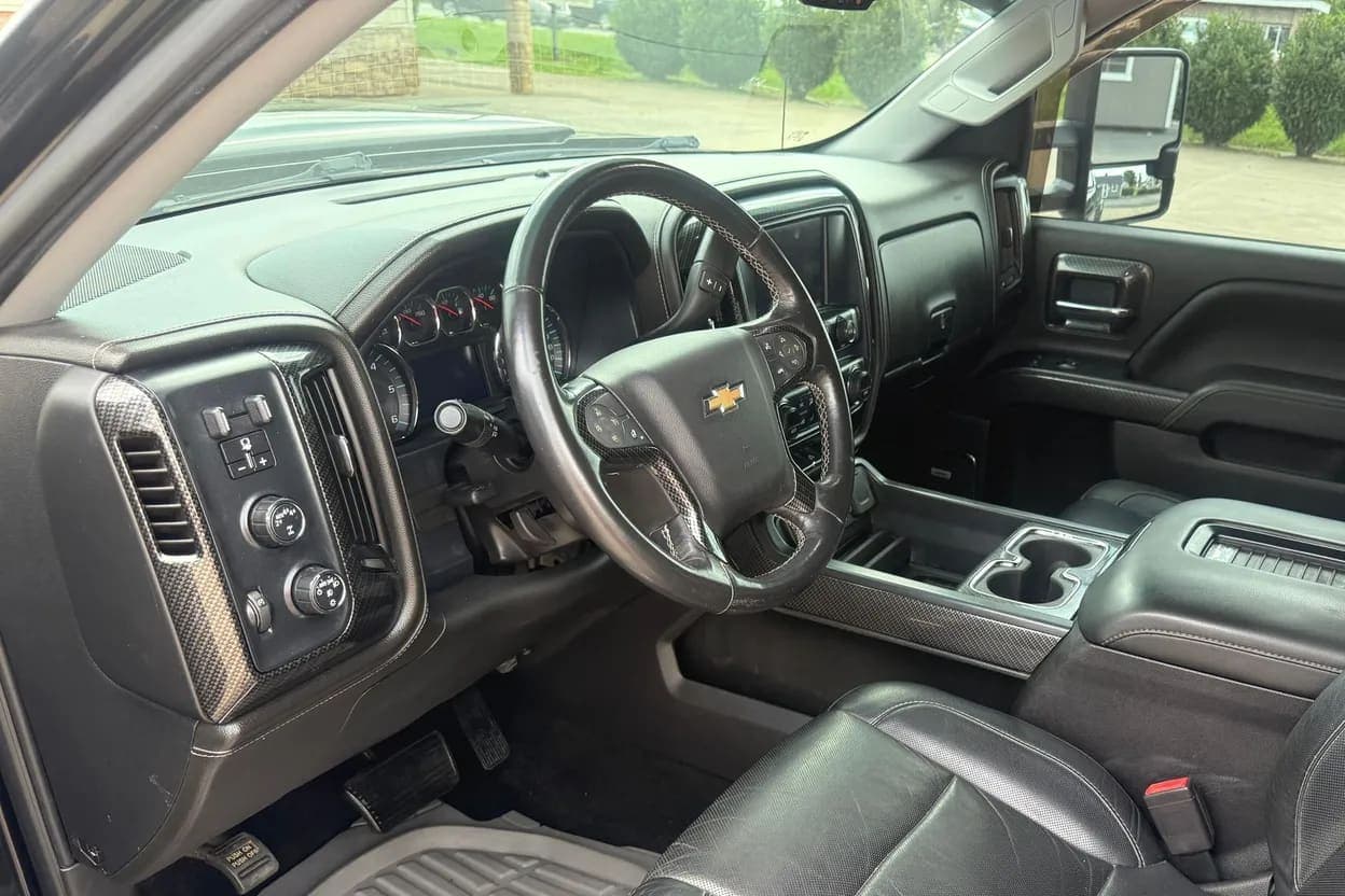 2018 Chevrolet Silverado 1500 LTZ, view