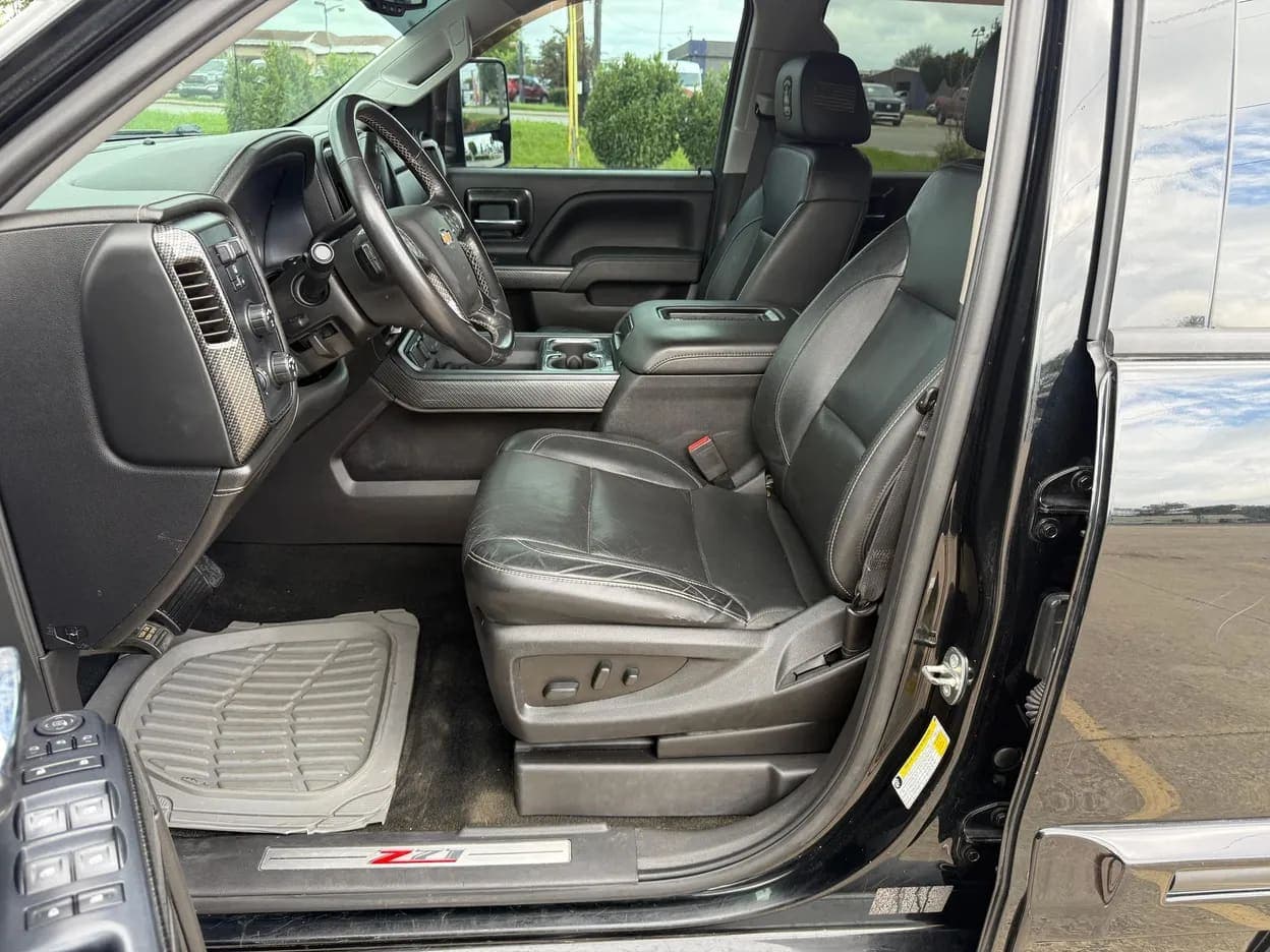 2018 Chevrolet Silverado 1500 LTZ, view
