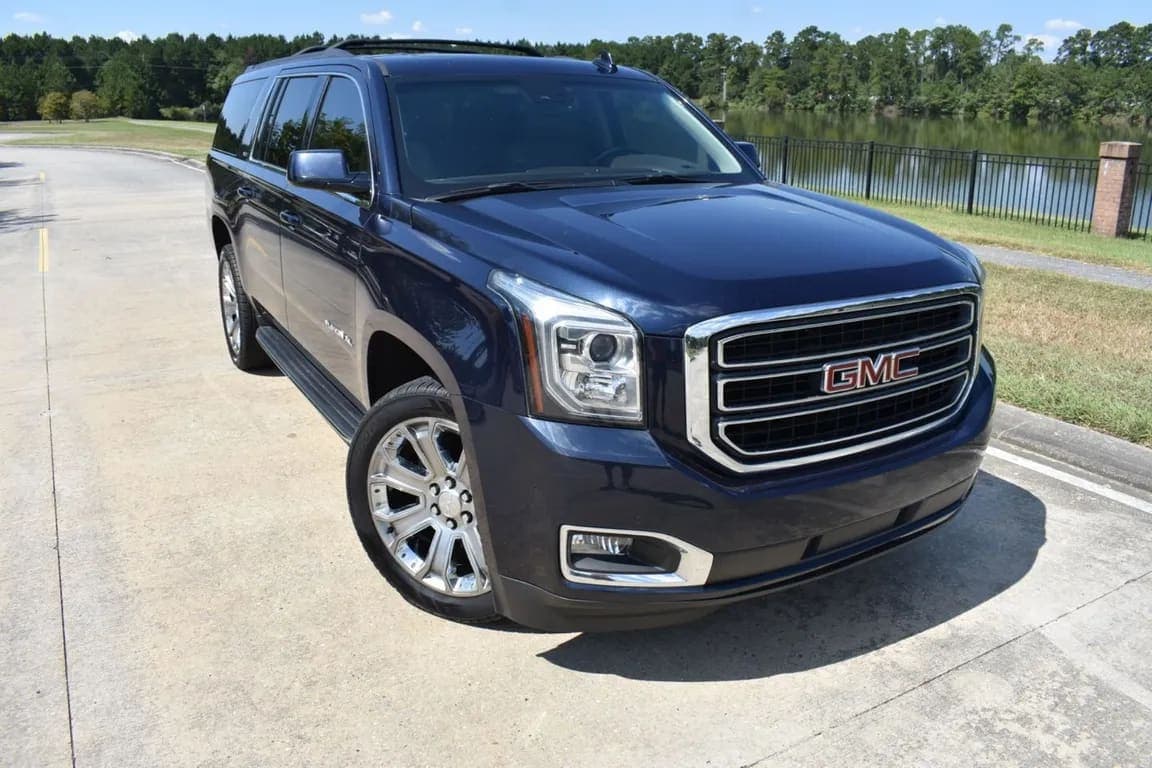 2019 GMC Yukon SLT exterior