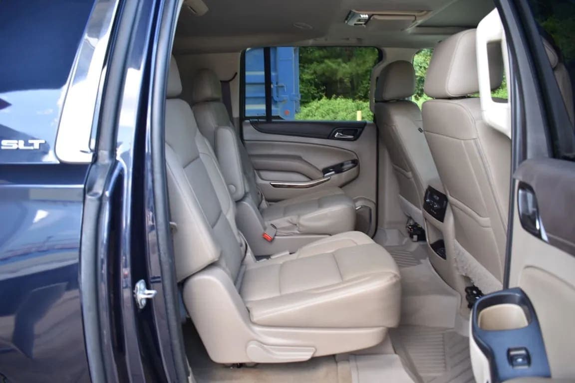 2019 GMC Yukon SLT, view