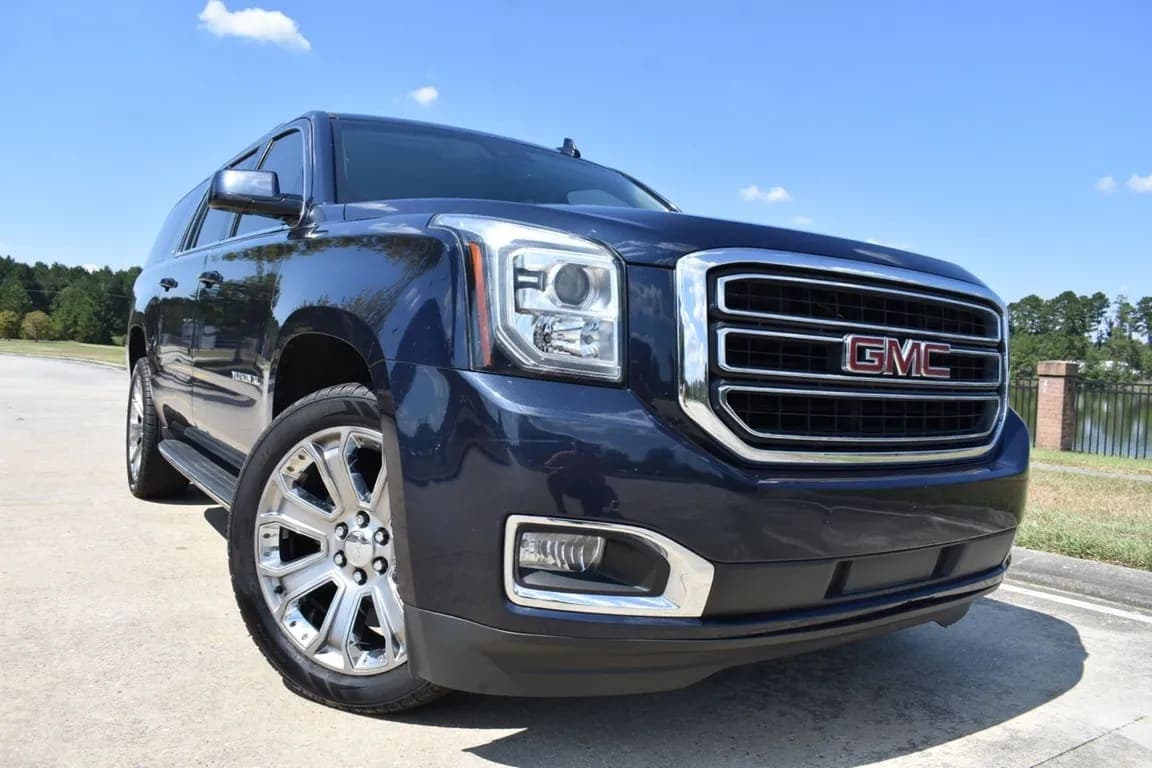 2019 GMC Yukon SLT, view