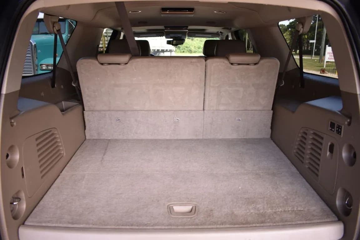 2019 GMC Yukon SLT, view