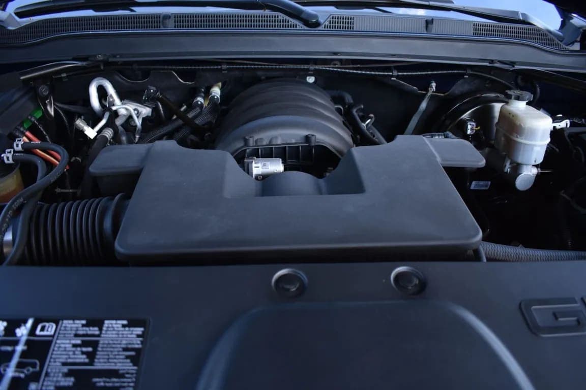 2019 GMC Yukon SLT, view